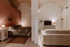A television and/or entertainment centre at Palazzo Pinto B&B