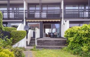 Taman di luar 4 Bedroom Awesome Home In Simrishamn
