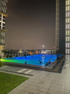 Бассейн в Family Homestay in Shah Alam или поблизости