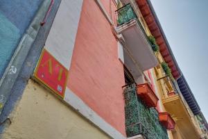 Budynek, w którym mieści się apartament