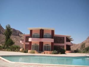The swimming pool at or close to Morgenland Holly Village