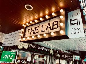 Certificato, attestato, insegna o altro documento esposto da The Lab Sleep Hostel