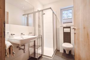 A bathroom at Granbichlhof Még 37 kép