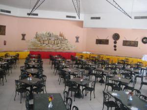 A restaurant or other place to eat at Morgenland Holly Village