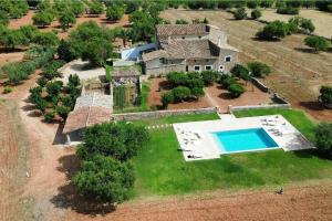 Bazén v ubytovaní Villa Son Guinyol by Slow Villas alebo v jeho blízkosti