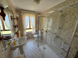 Ένα μπάνιο στο Casa Revilla Playa +32 φωτογραφίες