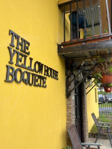 Naktsmītnes The Yellow House Boquete (hostal) logotips vai norāde