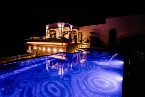 Piscina di Hotel Maris o nelle vicinanze