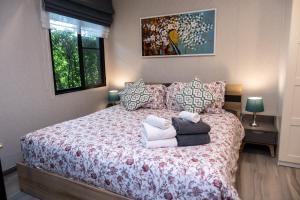 Postel nebo postele na pokoji v ubytování G14 SuperKingSizeBed 1этаж тихая сторона