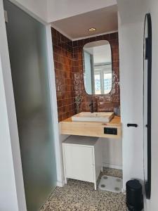 Et badeværelse på Apartamento reformado vista mar