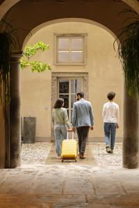 Hostia v ubytovaní REGO APARTMENTS - Boutique Aparthotel & Serenity Spa with some off-site apartments in the Heart of Bergamo City Center