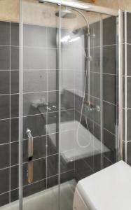 A bathroom at Studio a Villard de Lans a 100 m des pistes avec balcon