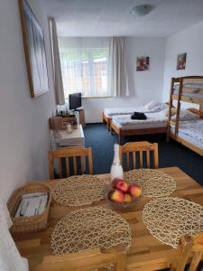 Postel nebo postele na pokoji v ubytování Apartments Pernink 341