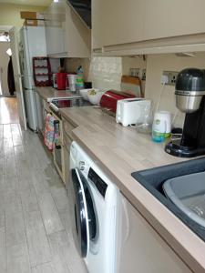 Η κουζίνα ή μικρή κουζίνα στο Bellevue Maria Room only