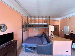 A seating area at Amber Apartment