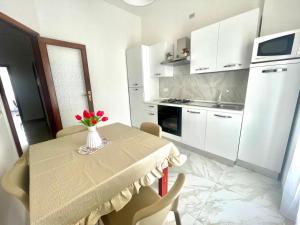 Cucina o angolo cottura di Home Sisters