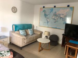 Posezení v ubytování Casita Mona - Attractive Studio Apartment 4kms from the beach