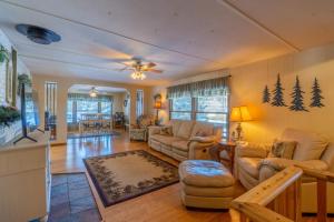 Fotografie z fotogalerie ubytování Prairie Creek Cabin w/Hot tub v destinaci Rapid City