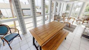 Un lugar para sentarse en 1603 Lovell Avenue Upper by Tybee Vacation Rentals