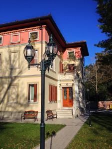 The building in which Az apartmant is located