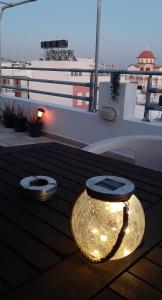 A balcony or terrace at Comfy Apartment near the Sea