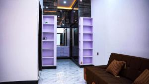 Photo de la galerie de l'établissement Renovated modern apartment, à New Mīrpur