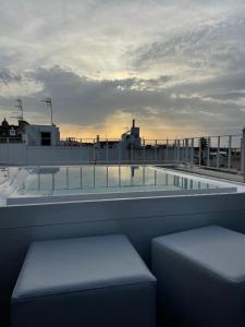 Rõdu või terrass majutusasutuses al 22 Suite & Spa Luxury Experience