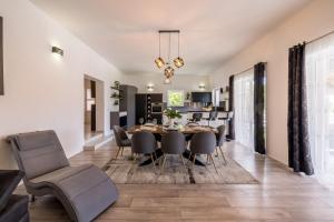 Fotografie z fotogalerie ubytování Seaview Villa CroAdria Split v destinaci Podstrana