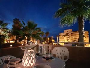 Balkon lub taras w obiekcie Sunny bungalow La Mata with sea views