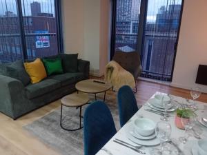 Posezení v ubytování City Centre Apartments, Free Parking - Quality City