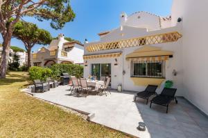 Κήπος έξω από το Casa Grapa in Sitio de Calahonda