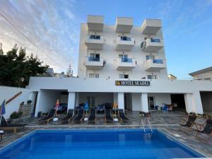 Bazén v ubytování Hotel SEADEL nebo v jeho okolí