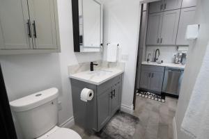 Ένα μπάνιο στο Morningside Studio 3 +35 φωτογραφίες