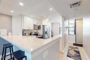 Η κουζίνα ή μικρή κουζίνα στο Seaview Dreams