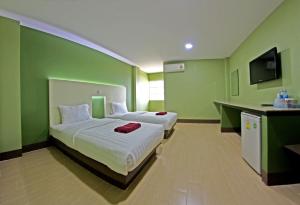 Gallery image of Central Park Hotel in Sing Buri