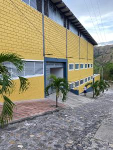 Το κτήριο όπου στεγάζεται  το διαμέρισμα