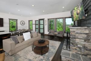 TV a/nebo společenská místnost v ubytování Whitneys Way