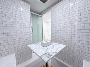 Koupelna v ubytování One Dhatu Ayutthaya Premium Homestay