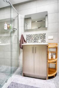 Koupelna v ubytování SALT Luxury Couples Bungalow