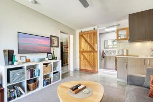 Kuchyň nebo kuchyňský kout v ubytování SALT Luxury Couples Bungalow + 15 fotografií