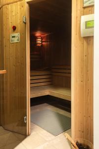 Zdjęcie z galerii obiektu Apartament Nosalowy Sen Jacuzzi & Sauna w Zakopanem