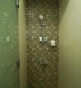 Ένα μπάνιο στο The Palm Residence Baghdad