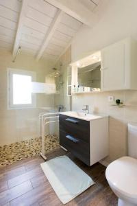 Η κουζίνα ή μικρή κουζίνα στο Studio indépendant dans un jardin - Hossegor