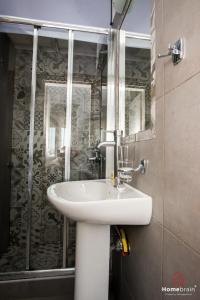 Koupelna v ubytování Pomegranade Luxury Apartment