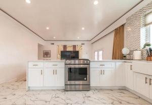 Køkken eller tekøkken på Charming Private Room 4