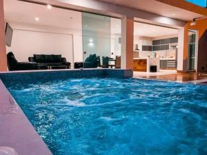 Gallery image of CA1 - Casa completa con Piscina e hidromasajes in Lurín