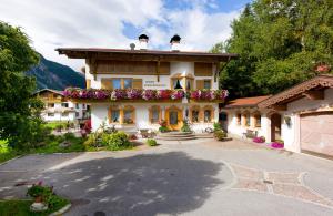 Photo de la galerie de l'établissement Landhaus Marion, à Holzgau