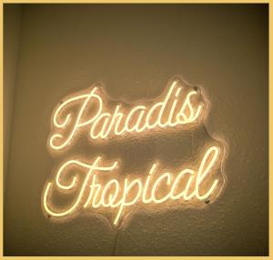 Certifikát, hodnocení, plakát nebo jiný dokument vystavený v ubytování Le Paradis Tropical