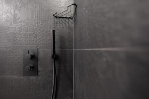 A bathroom at Palazzo Pinto B&B