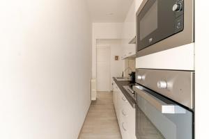 A kitchen or kitchenette at La Casa di Nonna